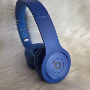 Beats by Dre, Solo HD, Over-Ear Wired Headphones in Sky Blue